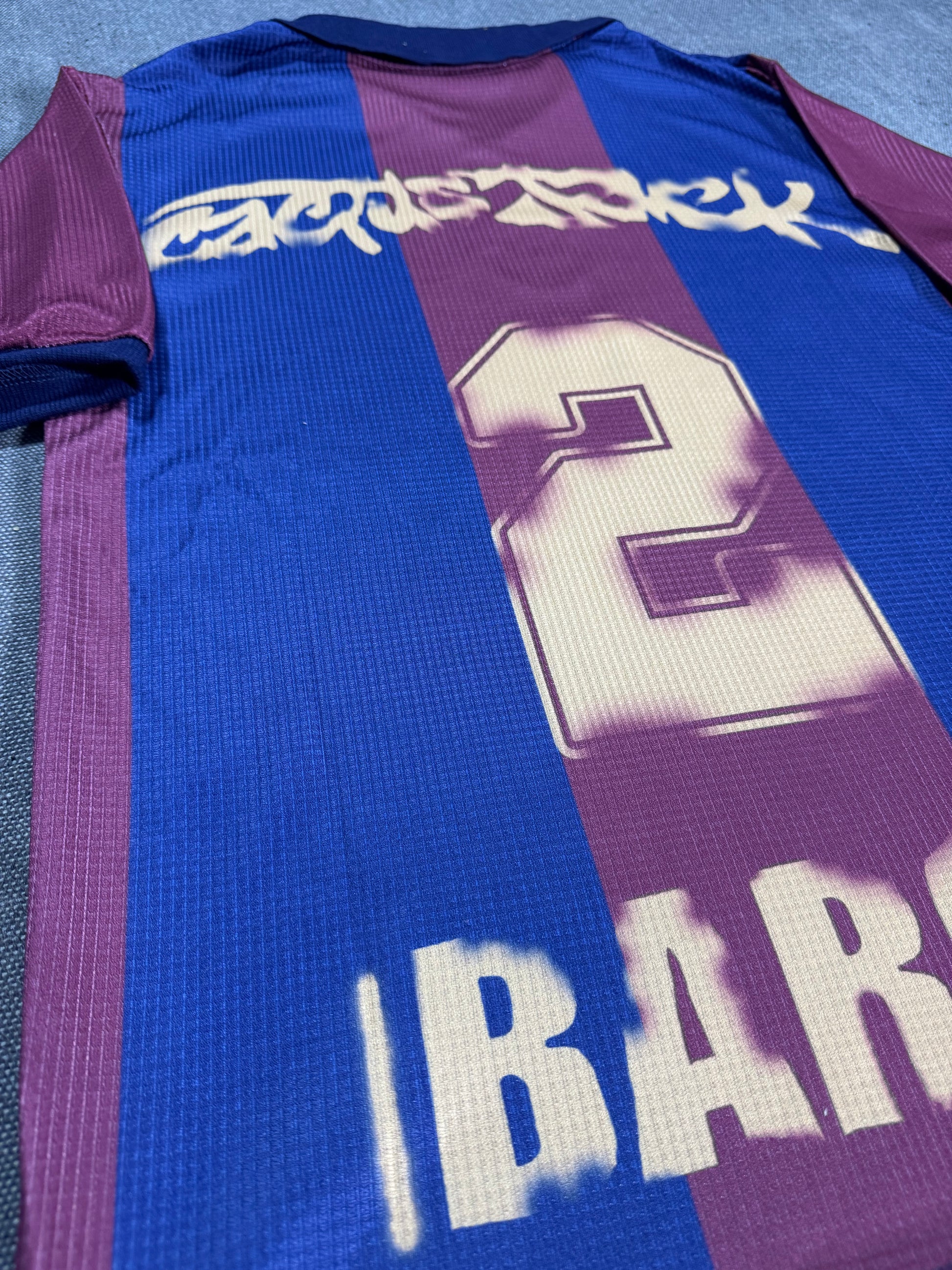 Barcelona collapsed Travis Scott jersey