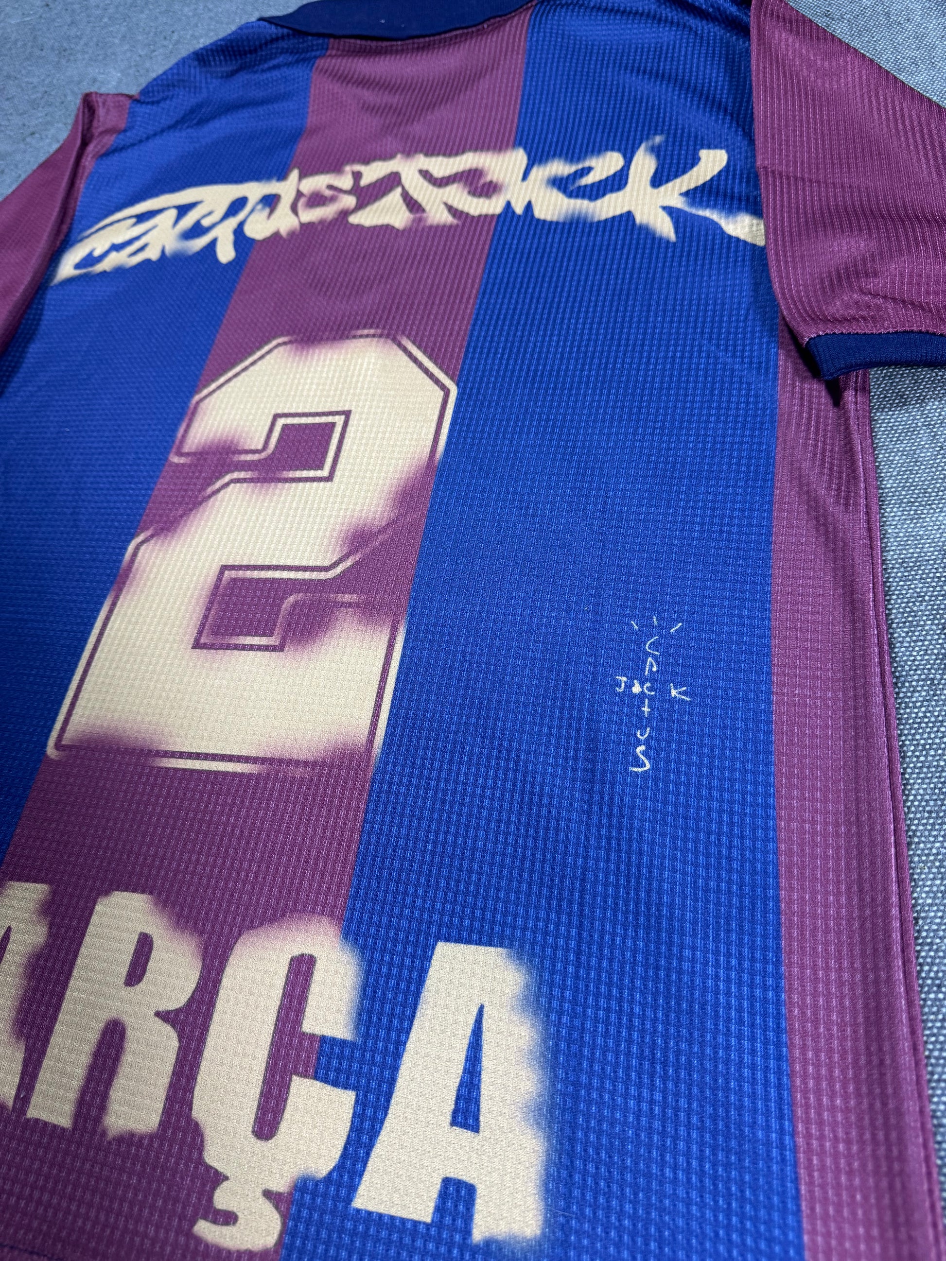 Barcelona collapsed Travis Scott jersey