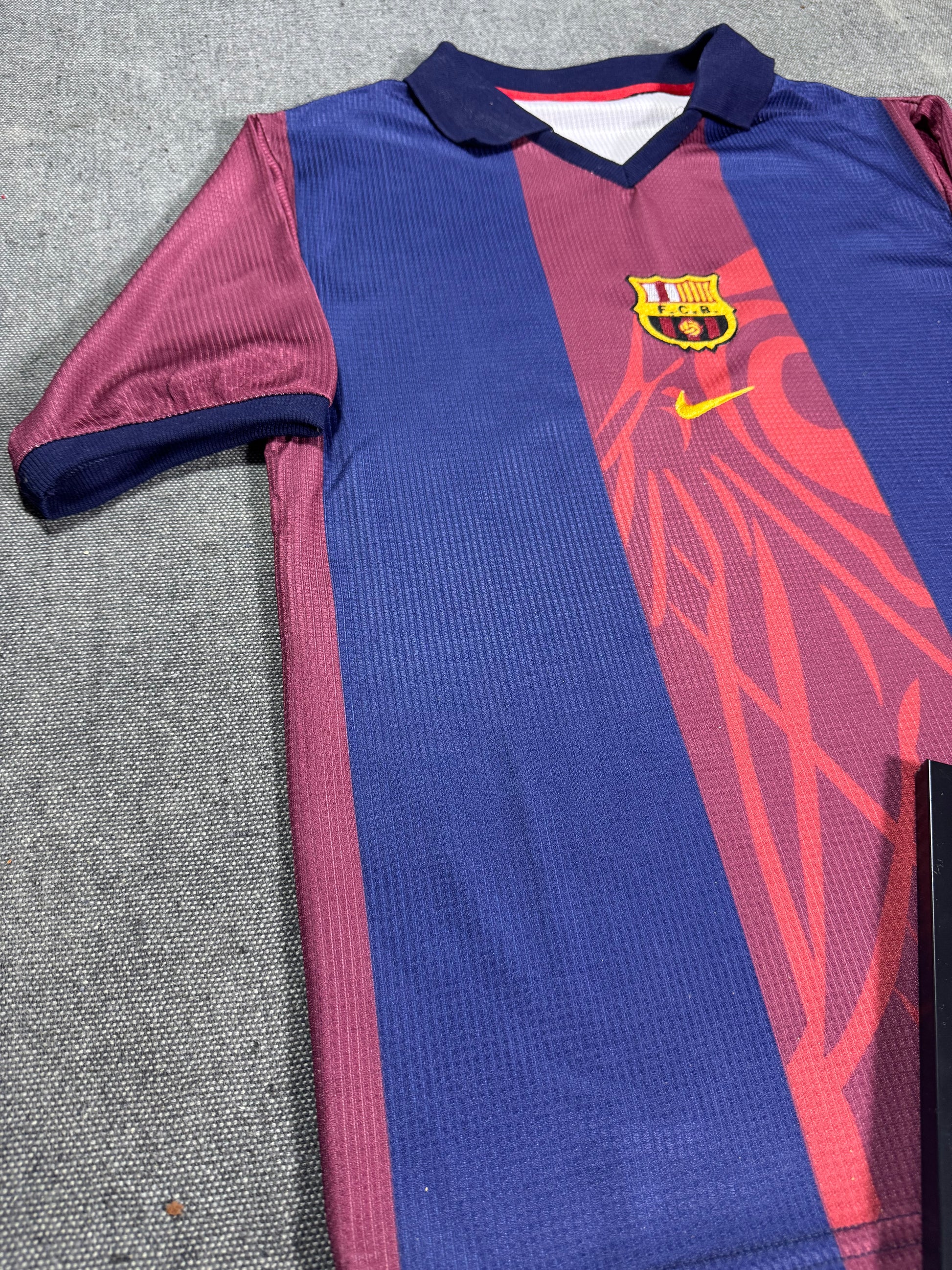 Barcelona collapsed Travis Scott jersey