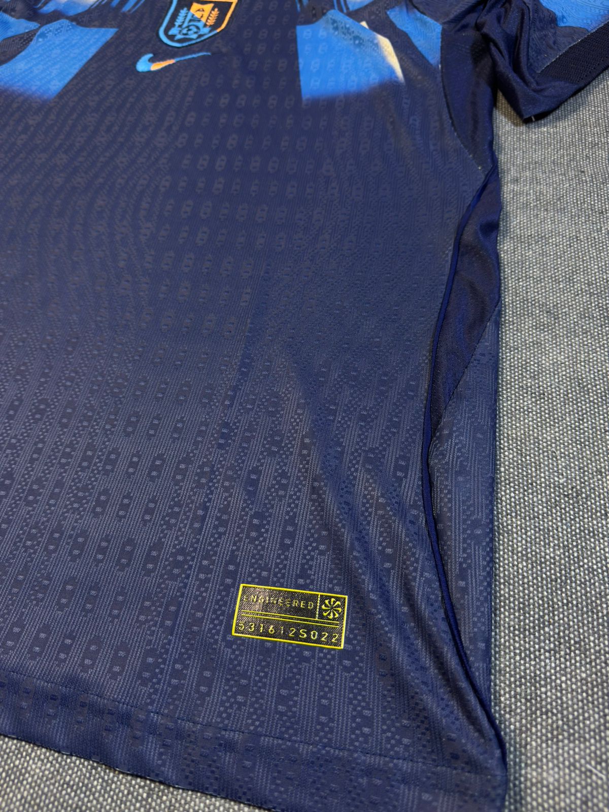 URUGWAY T SHIRT