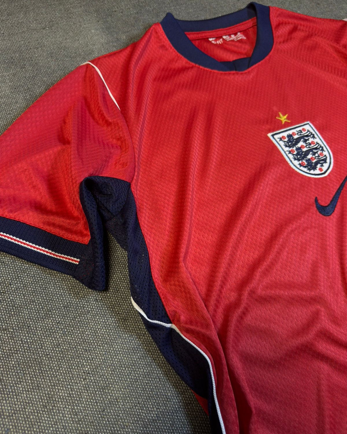 ENGLAND T SHIRT
